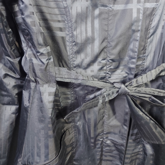 Oakley Light Spring Fall Black & Gray Trench Coat Jacket, Medium - Picture 3 of 10